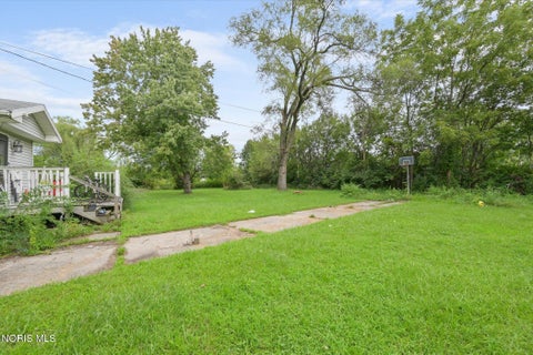 Tiny photo for 123 Arch Street, Toledo, OH 43605 (MLS # 10013192)