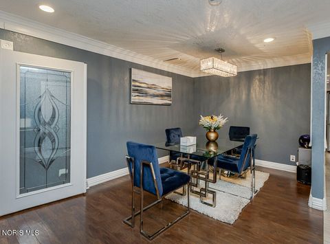 Tiny photo for 2133 Westedge Drive, Toledo, OH 43614 (MLS # 10005355)