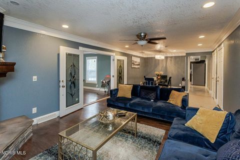 Tiny photo for 2133 Westedge Drive, Toledo, OH 43614 (MLS # 10005355)