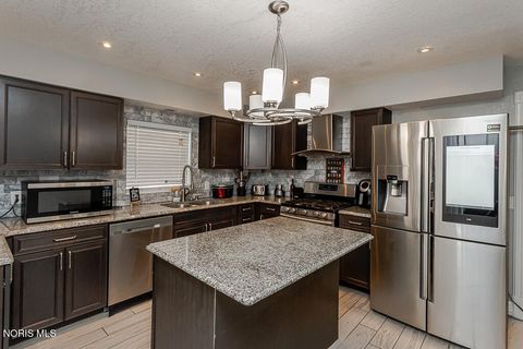 Tiny photo for 2133 Westedge Drive, Toledo, OH 43614 (MLS # 10005355)