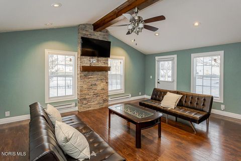 Tiny photo for 2133 Westedge Drive, Toledo, OH 43614 (MLS # 10005355)