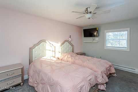 Tiny photo for 2133 Westedge Drive, Toledo, OH 43614 (MLS # 10005355)