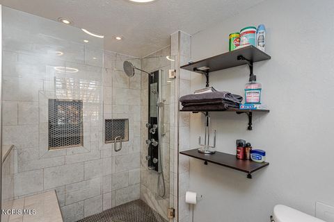 Tiny photo for 2133 Westedge Drive, Toledo, OH 43614 (MLS # 10005355)