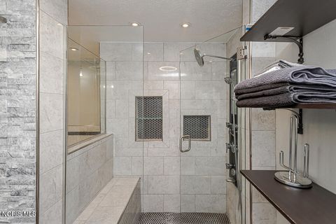 Tiny photo for 2133 Westedge Drive, Toledo, OH 43614 (MLS # 10005355)