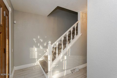 Tiny photo for 2133 Westedge Drive, Toledo, OH 43614 (MLS # 10005355)