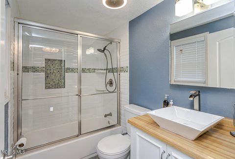 Tiny photo for 2133 Westedge Drive, Toledo, OH 43614 (MLS # 10005355)