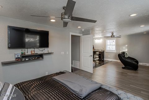 Tiny photo for 2133 Westedge Drive, Toledo, OH 43614 (MLS # 10005355)