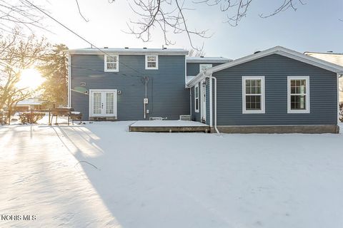 Tiny photo for 2133 Westedge Drive, Toledo, OH 43614 (MLS # 10005355)