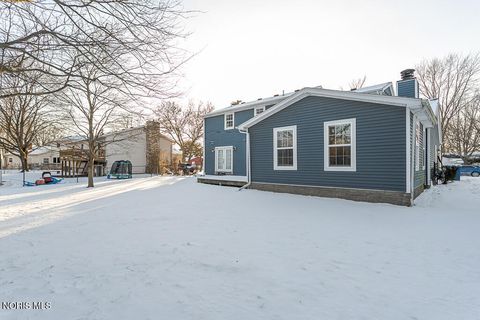 Tiny photo for 2133 Westedge Drive, Toledo, OH 43614 (MLS # 10005355)