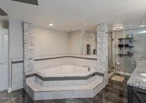 Tiny photo for 2133 Westedge Drive, Toledo, OH 43614 (MLS # 10005355)