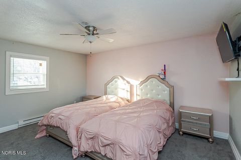 Tiny photo for 2133 Westedge Drive, Toledo, OH 43614 (MLS # 10005355)