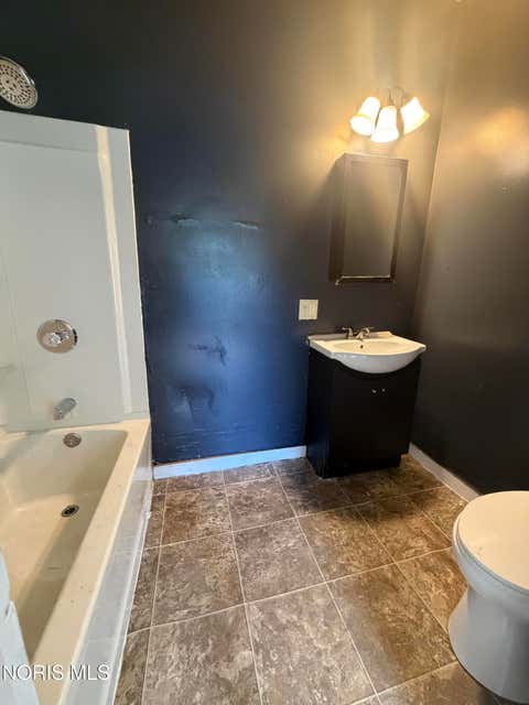 Tiny photo for 1015 Belmont Avenue, Toledo, OH 43607 (MLS # 10009251)