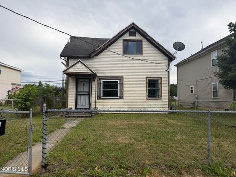 Homes For Sale - 1015 Belmont Avenue<br/> Toledo, OH 43607