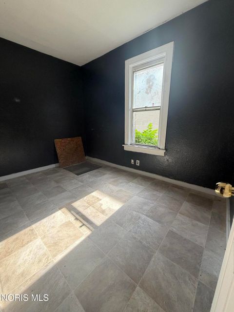 Tiny photo for 1015 Belmont Avenue, Toledo, OH 43607 (MLS # 10009251)