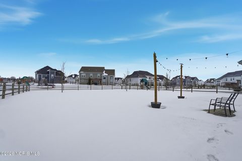 Tiny photo for 103 Barton Creek Drive, Perrysburg, OH 43551 (MLS # 10003948)