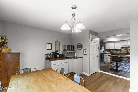 Tiny photo for 1732 Woodhurst Drive, Defiance, OH 43512 (MLS # 10007535)