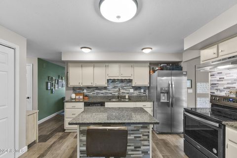 Tiny photo for 1732 Woodhurst Drive, Defiance, OH 43512 (MLS # 10007535)