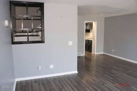 Tiny photo for 5212 Regency Drive #C, Toledo, OH 43615 (MLS # 10005486)