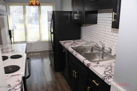 Tiny photo for 5212 Regency Drive #C, Toledo, OH 43615 (MLS # 10005486)