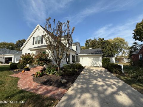 Tiny photo for 233 E 6th Street, Perrysburg, OH 43551 (MLS # 10001912)