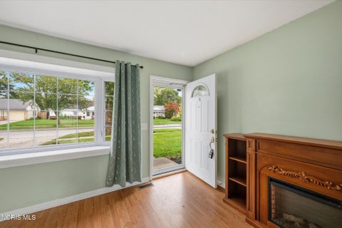 Tiny photo for 1736 Parkway Drive #North, Maumee, OH 43537 (MLS # 10013424)