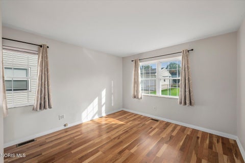 Tiny photo for 1736 Parkway Drive #North, Maumee, OH 43537 (MLS # 10013424)