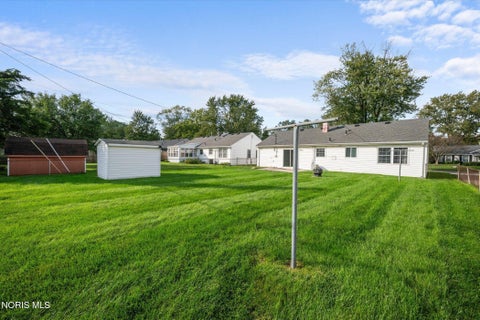 Tiny photo for 1736 Parkway Drive #North, Maumee, OH 43537 (MLS # 10013424)