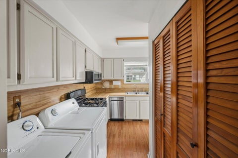 Tiny photo for 1736 Parkway Drive #North, Maumee, OH 43537 (MLS # 10013424)