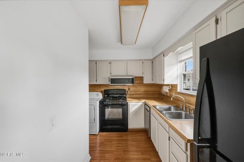 Tiny photo for 1736 Parkway Drive #North, Maumee, OH 43537 (MLS # 10013424)