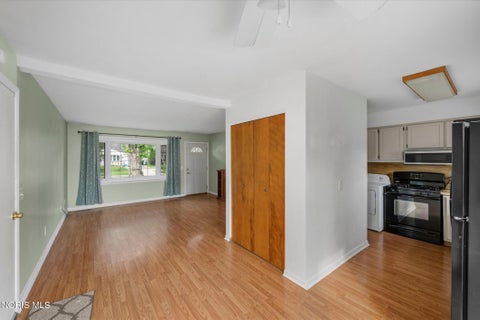 Tiny photo for 1736 Parkway Drive #North, Maumee, OH 43537 (MLS # 10013424)