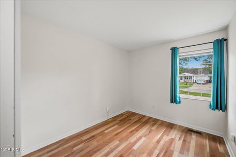 Tiny photo for 1736 Parkway Drive #North, Maumee, OH 43537 (MLS # 10013424)