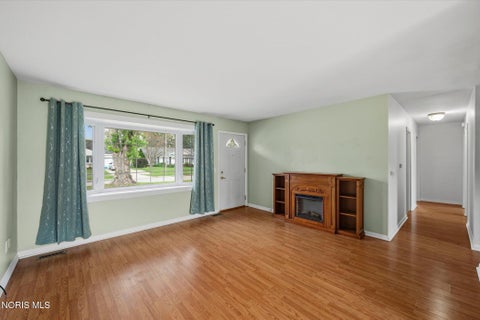 Tiny photo for 1736 Parkway Drive #North, Maumee, OH 43537 (MLS # 10013424)