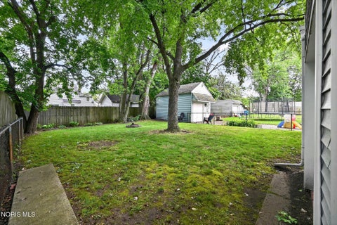 Tiny photo for 2235 Charlestown Avenue, Toledo, OH 43613 (MLS # 10009301)