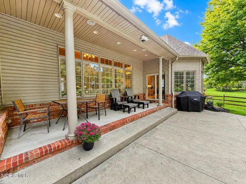 Tiny photo for 7842 Windsor Wood Court, Maumee, OH 43537 (MLS # 10012629)