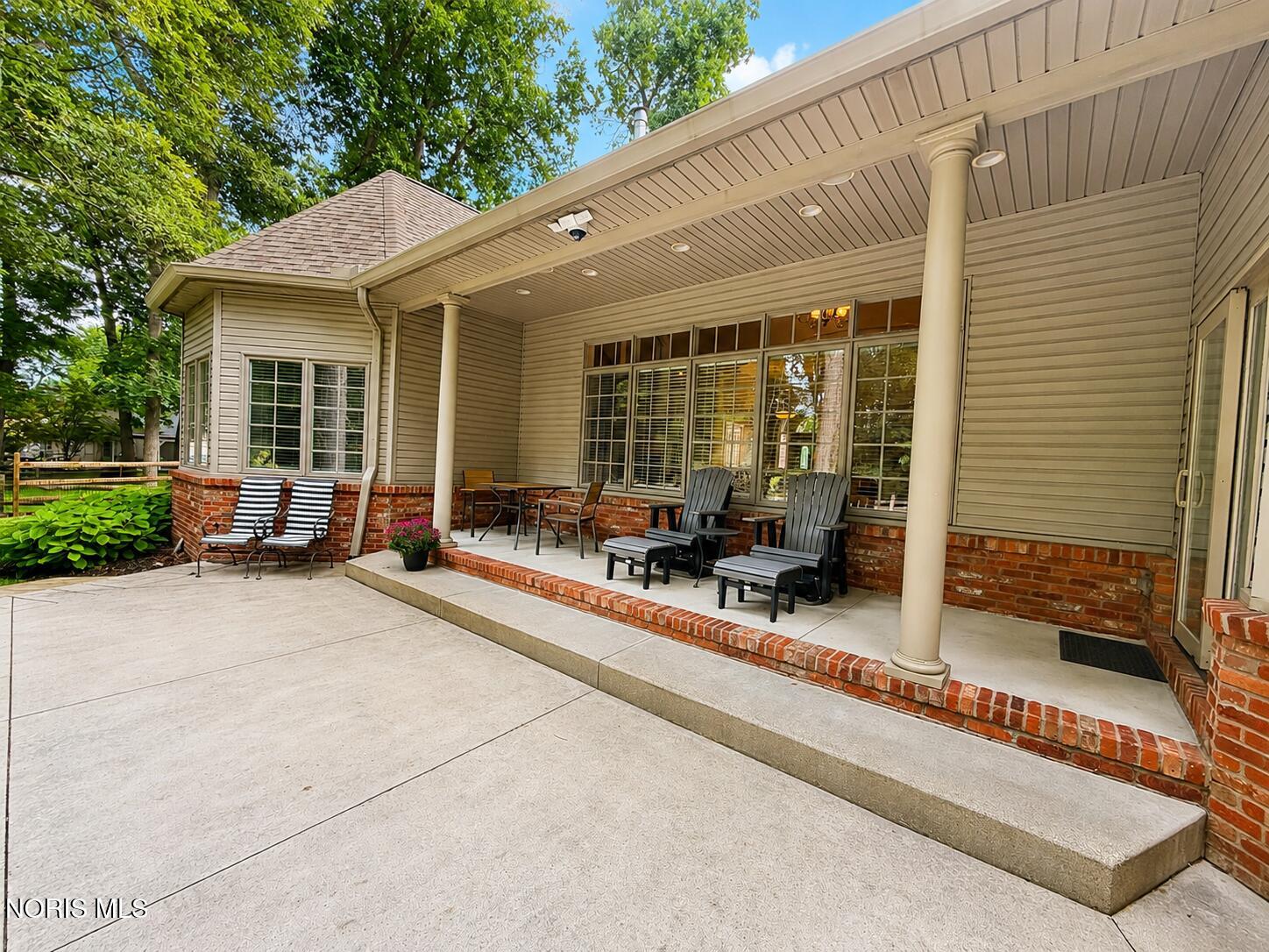 7842 Windsor Wood Court