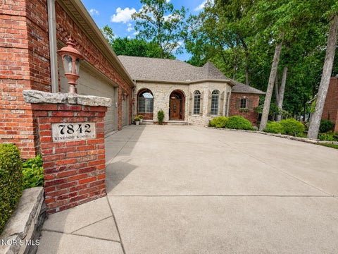 Tiny photo for 7842 Windsor Wood Court, Maumee, OH 43537 (MLS # 10012629)