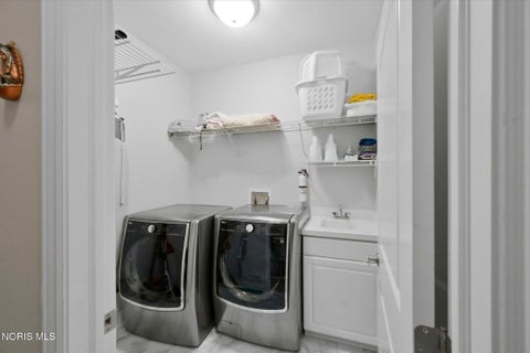 Tiny photo for 2334 Sunflower Court, Perrysburg, OH 43551 (MLS # 10012663)
