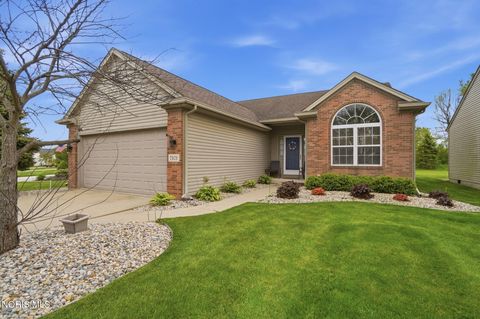 Photo of 7101 Offshore Drive, Maumee, OH 43537 (MLS # 10007246)