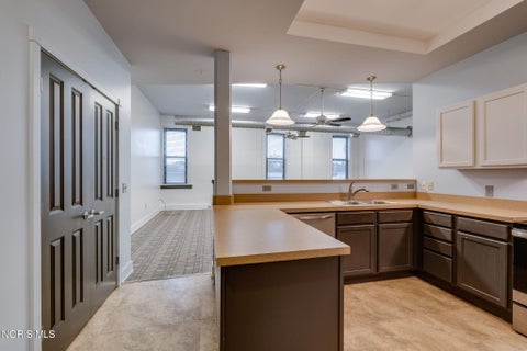 Tiny photo for 44 S Saint Clair Street #Apt 1, Toledo, OH 43604 (MLS # 10013026)