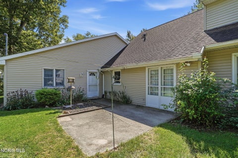 Tiny photo for 216 Esther Lane, Findlay, OH 45840 (MLS # 10013163)