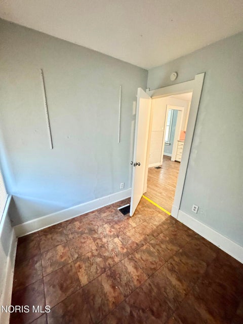 Tiny photo for 158 Everett Street, Toledo, OH 43608 (MLS # 10012985)