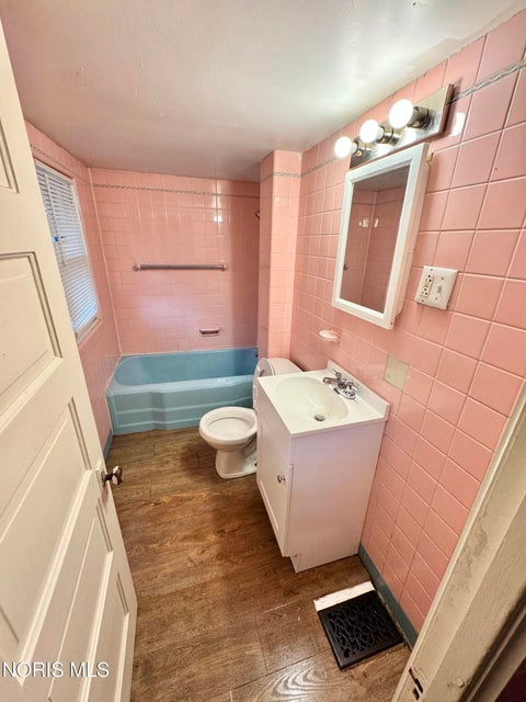 Tiny photo for 158 Everett Street, Toledo, OH 43608 (MLS # 10012985)