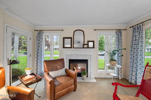 Tiny photo for 4525 Granville Court, Toledo, OH 43615 (MLS # 10007468)