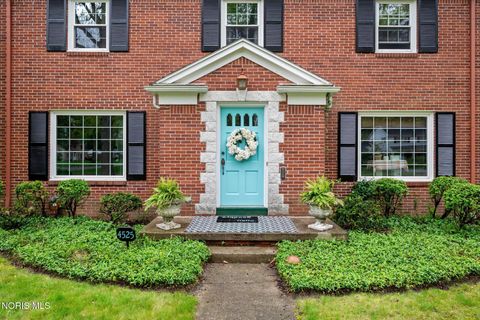 Tiny photo for 4525 Granville Court, Toledo, OH 43615 (MLS # 10007468)