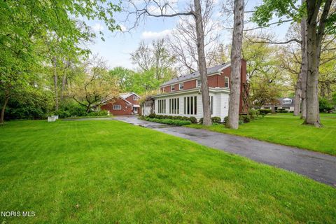 Tiny photo for 4525 Granville Court, Toledo, OH 43615 (MLS # 10007468)