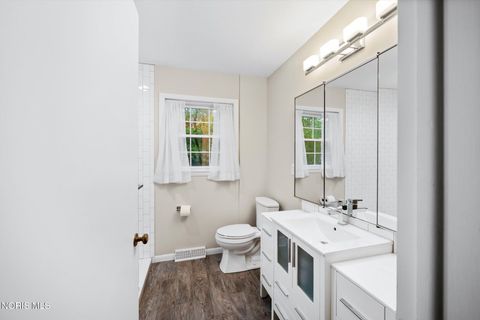 Tiny photo for 4525 Granville Court, Toledo, OH 43615 (MLS # 10007468)