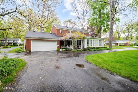 Tiny photo for 4525 Granville Court, Toledo, OH 43615 (MLS # 10007468)
