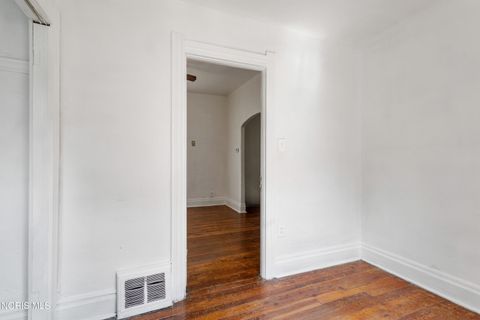 Tiny photo for 38 E Streicher Street, Toledo, OH 43608 (MLS # 10010192)
