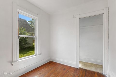Tiny photo for 38 E Streicher Street, Toledo, OH 43608 (MLS # 10010192)