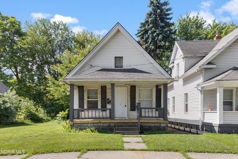 Photo of 38 E Streicher Street, Toledo, OH 43608 (MLS # 10010192)